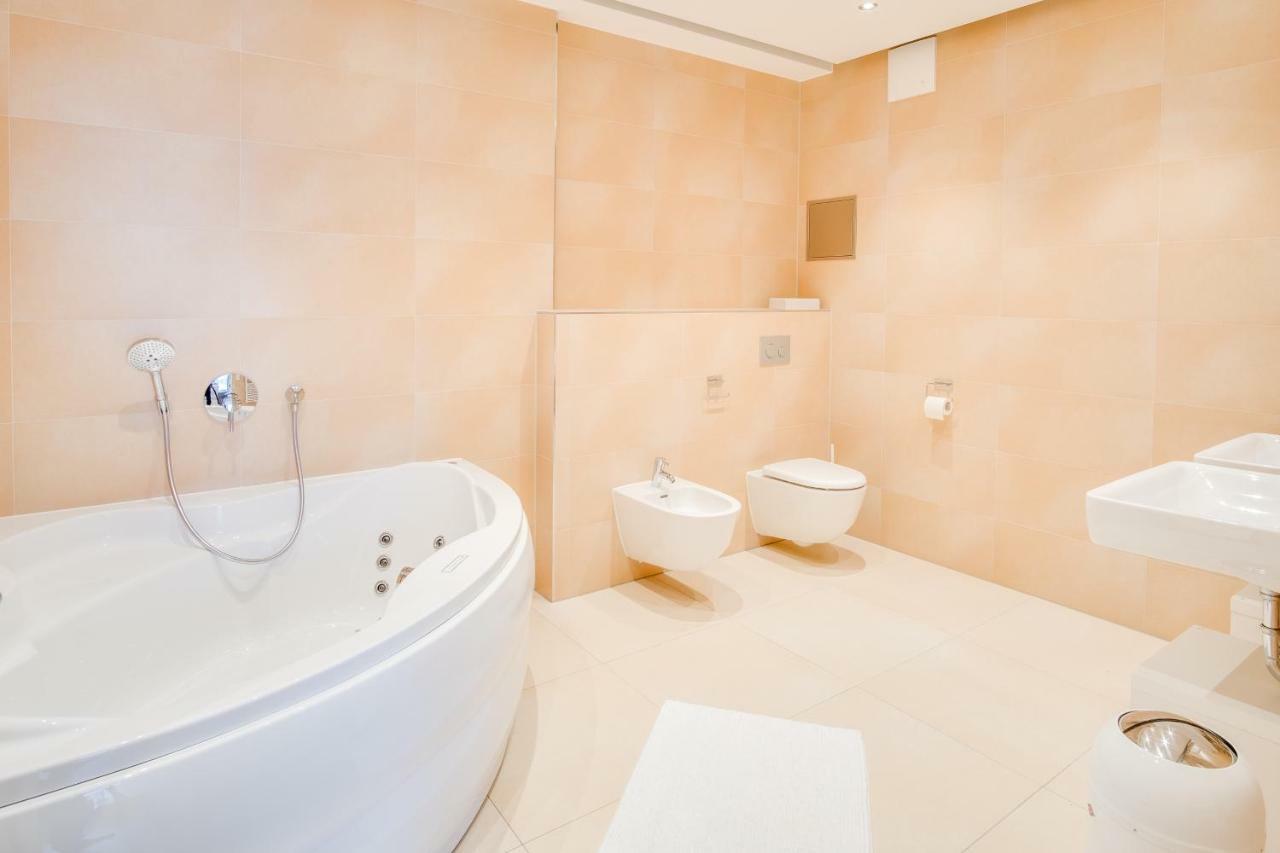 Schoene Wohnung Am Dresdner Zwinger Dresde Exterior foto